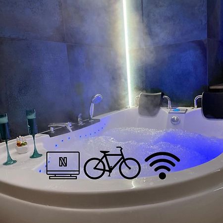 Jacuzzi & Bike Apartment, 크라쿠프 외부 사진